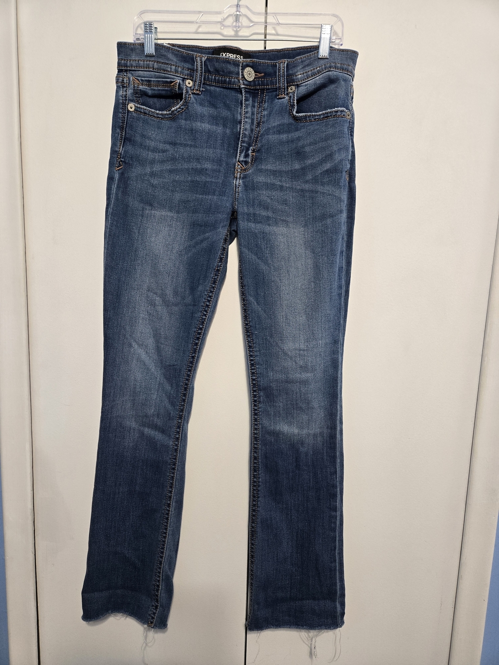 Express Barely Boot Jeans 10R Mid Rise Stretch Raw Hem Medium Wash